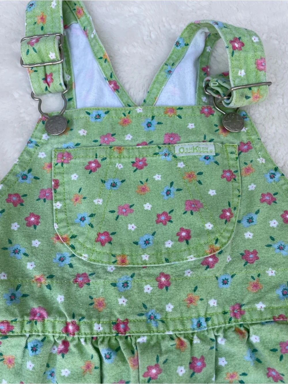OshKosh B'gosh Green Floral Overall Shorts